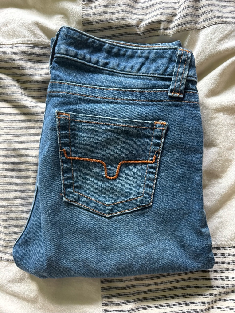 Kimes Ranch Betty Seventeen Jeans 4/36